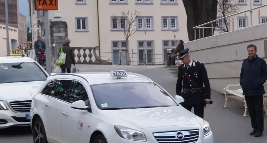 Rapina sul taxi, arrestato 20enne