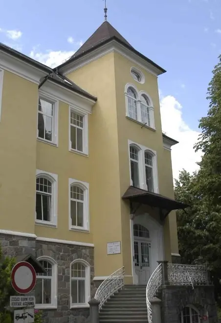 Medie a Maia Alta, i genitori chiedono un piano definitivo