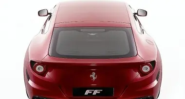 Sulle strade di Brunico le prove per i media della nuova Ferrari FF
