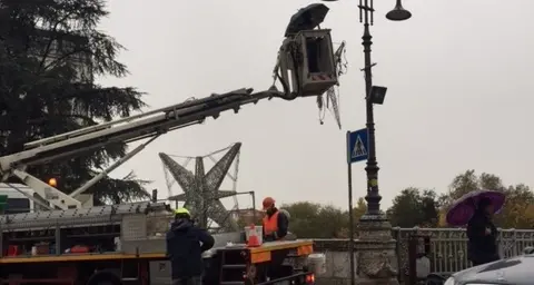 Ponte Talvera, ecco le stelle di Natale