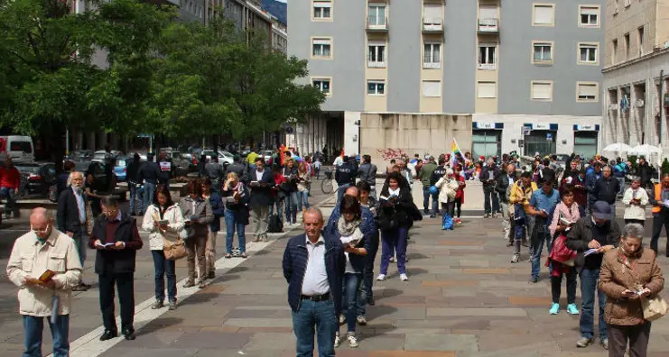 Famiglie gay e diritti Contestate in piazza le Sentinelle in Piedi