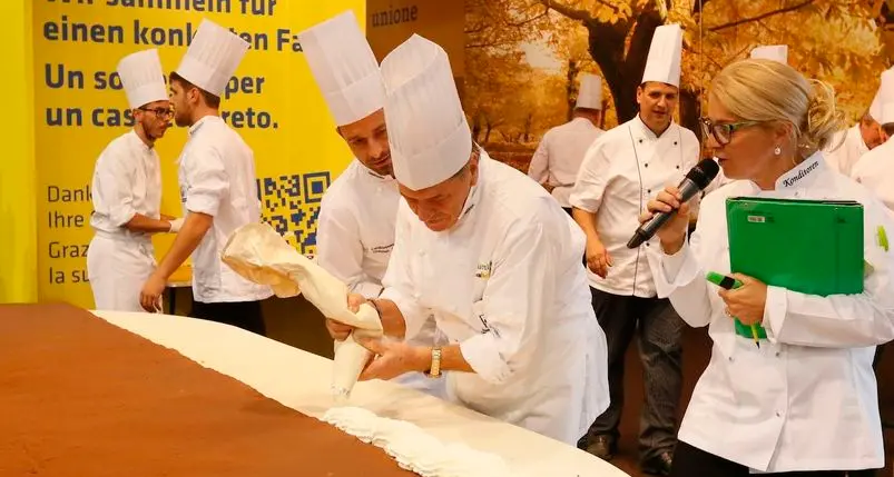 I pasticcieri inventano “il cuore di castagna” da 600 kg