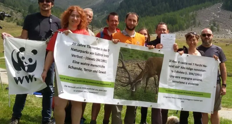 Animalisti in Val di Fosse per dire «no» alla caccia