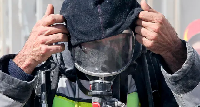 «Non merito questa medaglia», pompiere respinge onorificenza