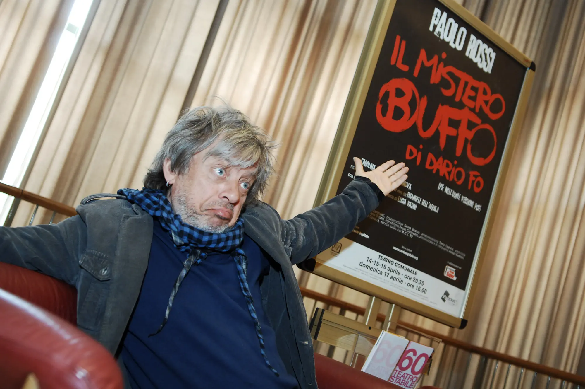 2011-04-14 -LO- Teatro comunale, \\\"il mistero buffo\\\" con Paolo Rossi
