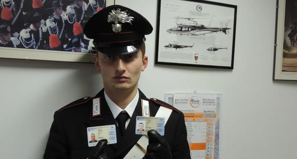 In albergo per rubare i codici delle carte di credito