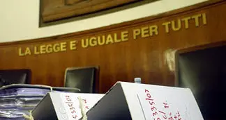 Truffa 4 risparmiatori, promotore finanziario a giudizio