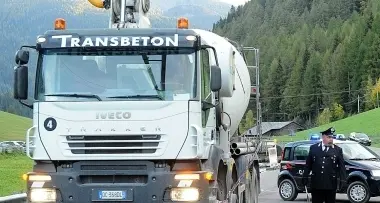 Bolzano: operaio morto folgorato, denunciato l'autista della betoniera
