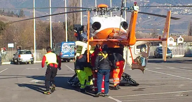 Si schianta con il parapendio a Cortaccia: ferito un 42enne