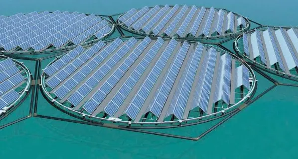 Il fotovoltaico che galleggia sul lago di Resia