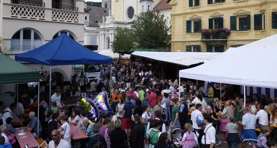 Torna la «Altstadtfest» grazie a 2 mila volontari