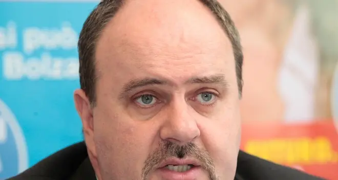 Holzmann sconfitto: non vado a votare