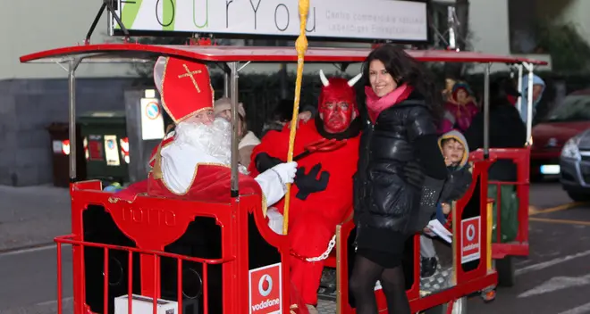 L’iniziativa dei commercianti: Acquisti natalizi con il trenino