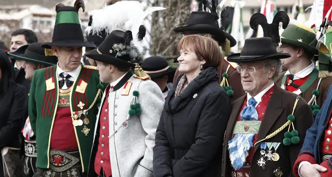 Centinaia di Schützen celebrano i dinamitardi ad Appiano