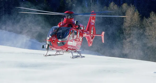 Braies, salvo uno scialpinista travolto da una valanga