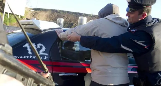 Carispa, rapinatore incastrato dalla coppola