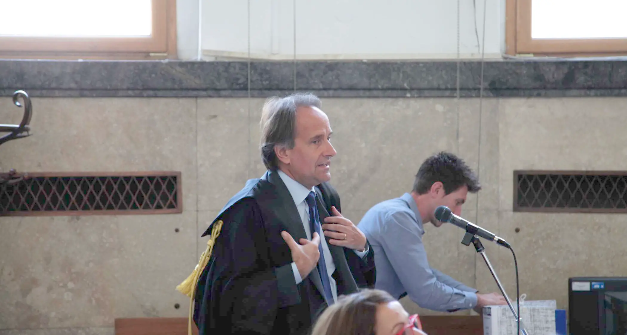 Durnwalder: spese riservate, ma in alcuni casi private