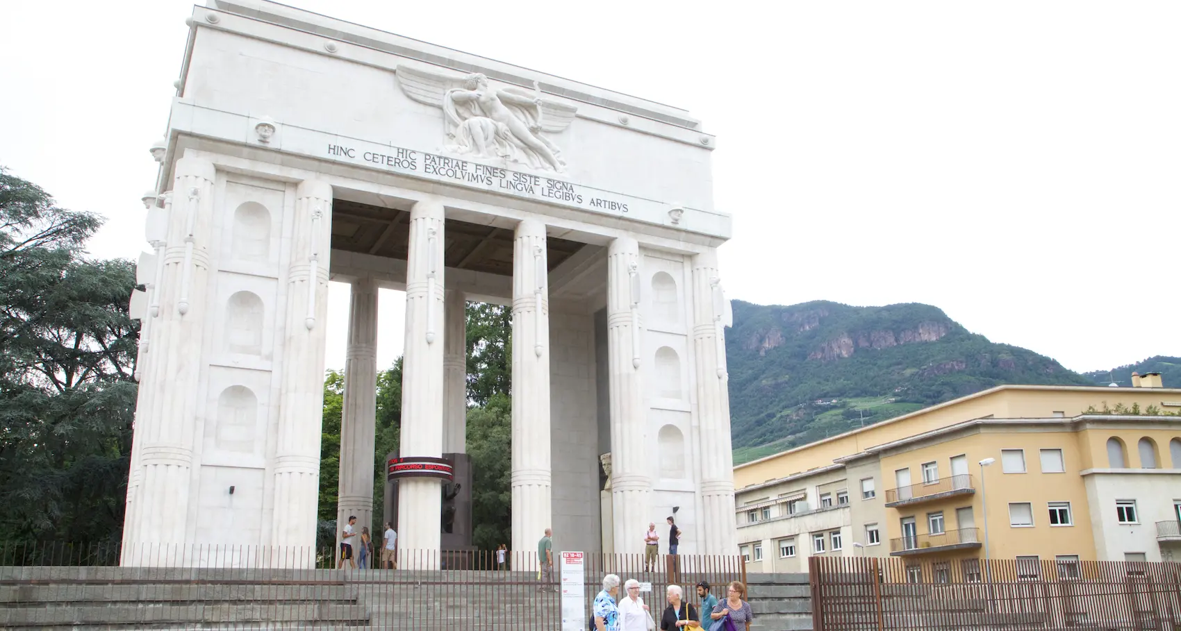 Monumento, annullata la cerimonia di Fratelli d'Italia
