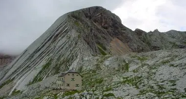 Braies: tredici scout bloccati dalle neve a 2.400 metri