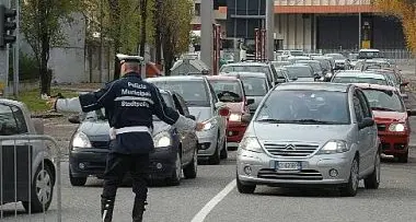 Bolzano: in un anno multe per 4 milioni di euro, decurtati 29 mila punti patente