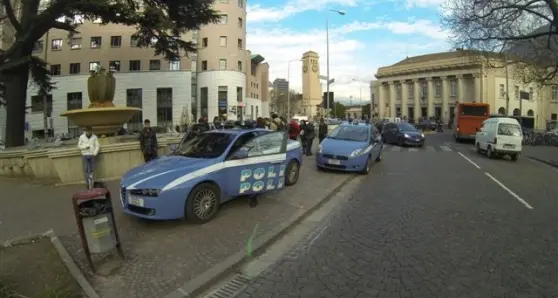 Bolzano, cocaina e coltelli in zona stazione: due denunce