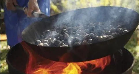 Le regole del Törggelen: vino e castagne rigorosamente del maso, 24 Buschenschank altoatesini garantiscono sulla qualità