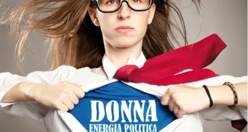 Pari opportunità, una super-eroina invita a votare donne