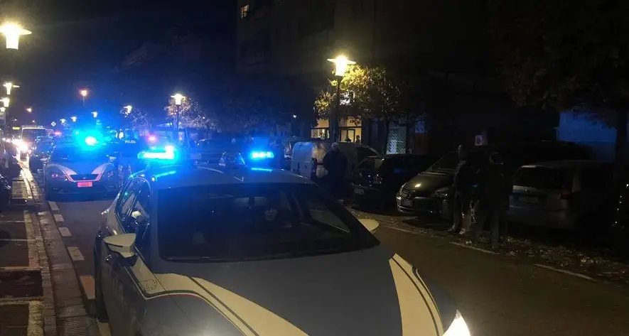 Bolzano, sfiorata la rissa in via Bari dopo un incidente stradale