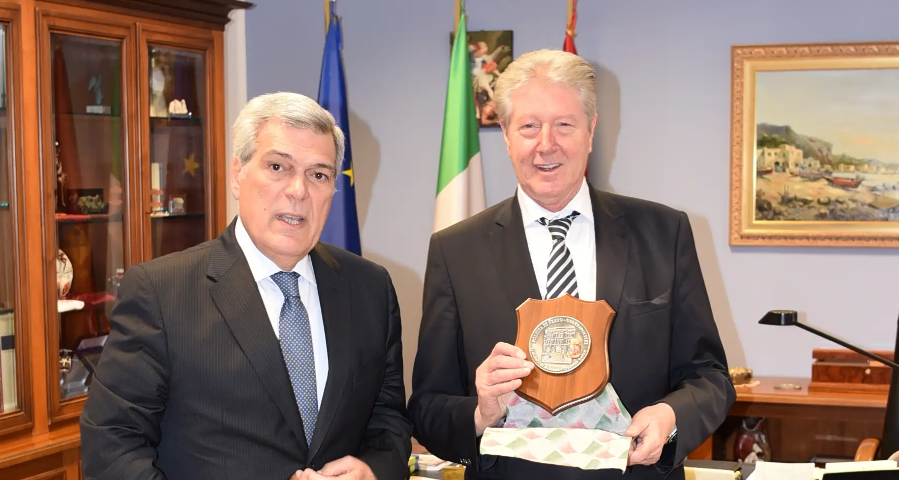 Bolzano, il sindaco Caramaschi visita la questura