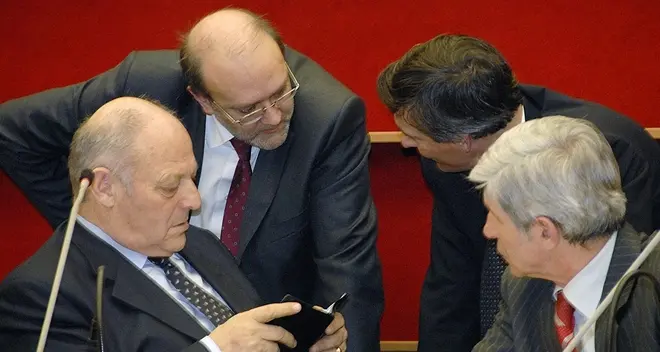 Vitalizi d’oro, sconti sulle tasse a chi restituisce gli anticipi