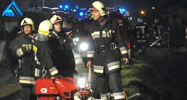 Falso allarme e falso nome: nei guai un vigile del fuoco