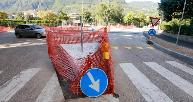 Partono i lavori per la “rotonda” all’incrocio tra viale Europa e via del Ronco