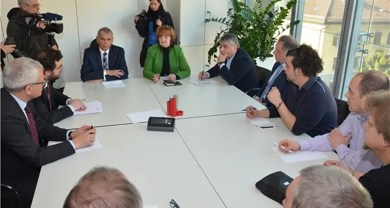 Crisi Solland Silicon: firmato l'accordo con la dirigenza, sospesa la protesta sull'areale dell'azienda