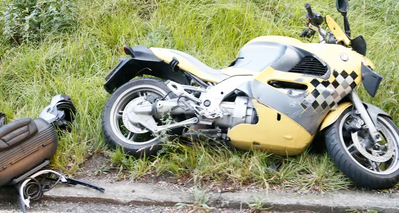 Scontro tra moto e auto, ferito un centauro austriaco