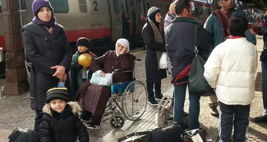 Le siriane non si fanno cacciare dal treno