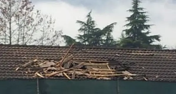 Esplode un ordigno in caserma: feriti due militari