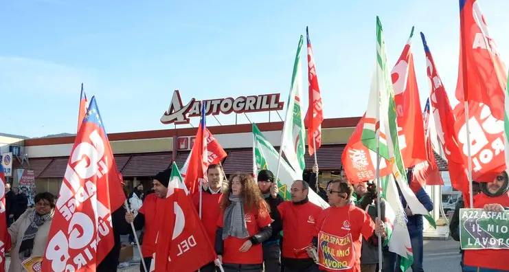 Addetti alle pulizie A22, è pressing sul Ministero