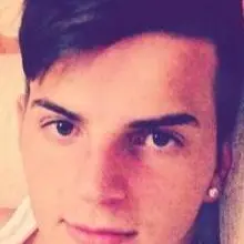 In moto contro una betoniera. Muore a soli 22 anni