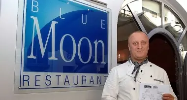 Bolzano: fornitore di vino ruba le bottiglie al Blue Moon