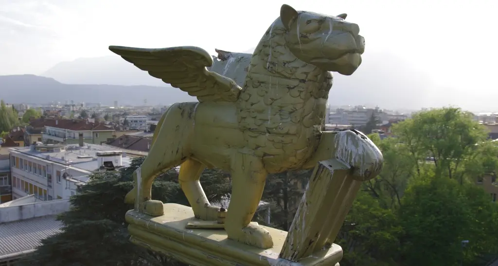 Lupa e Leone, regge la «tregua»