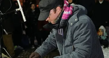 Bolzano: le creazioni artistiche degli scolari illuminano i giardini della stazione