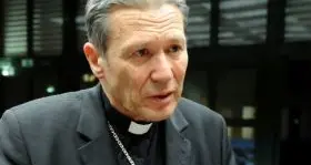 Preti pedofili, il vescovo di Bolzano in procura: \"Segnalati 50 casi alla Diocesi\"