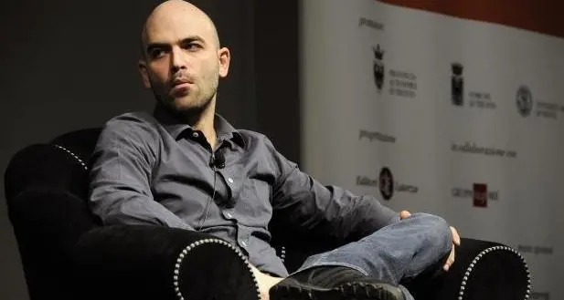 Il Pdl: «Saviano ingrato, via la scorta»