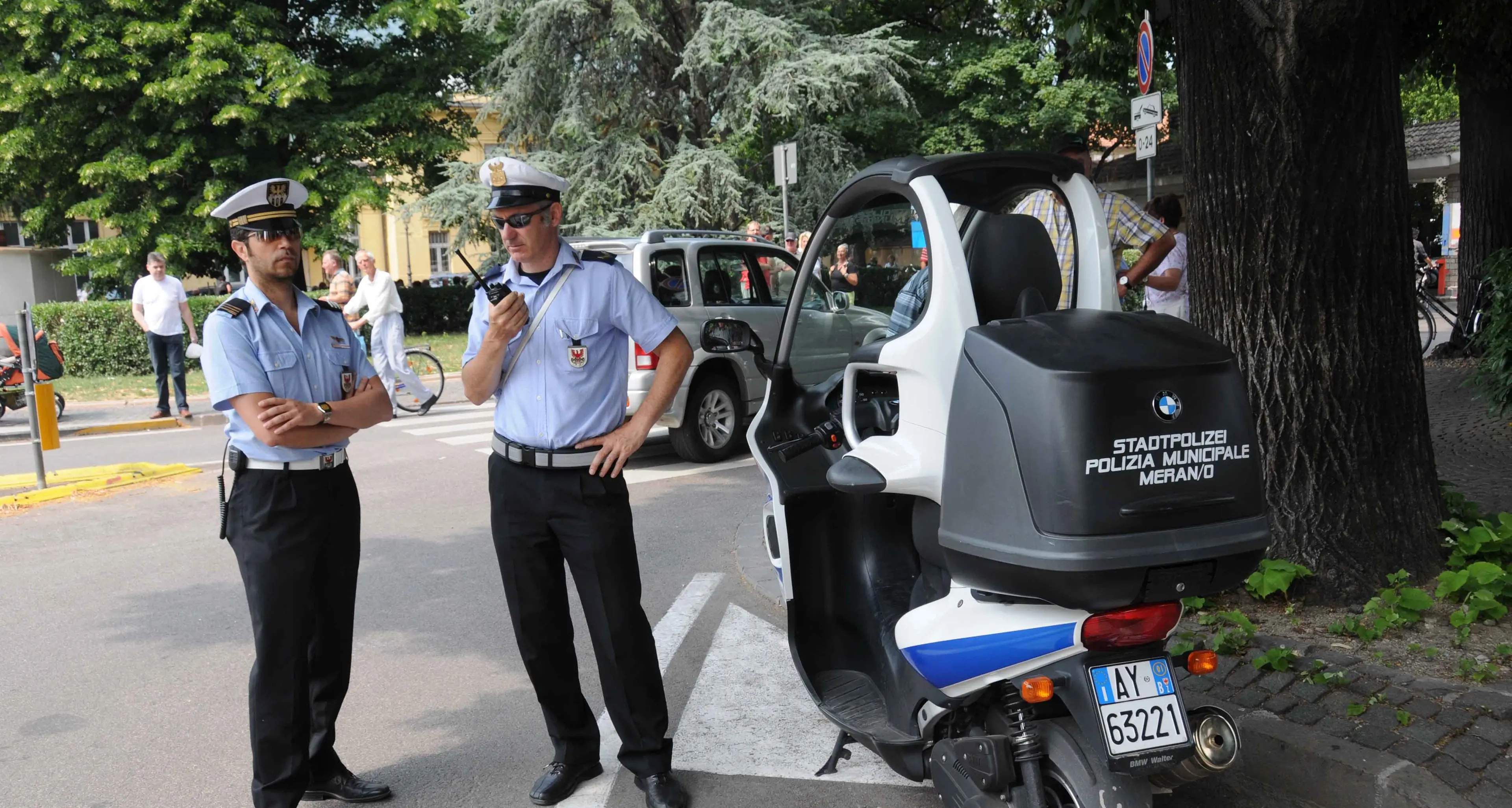 A Merano spuntano i parcheggiatori abusivi