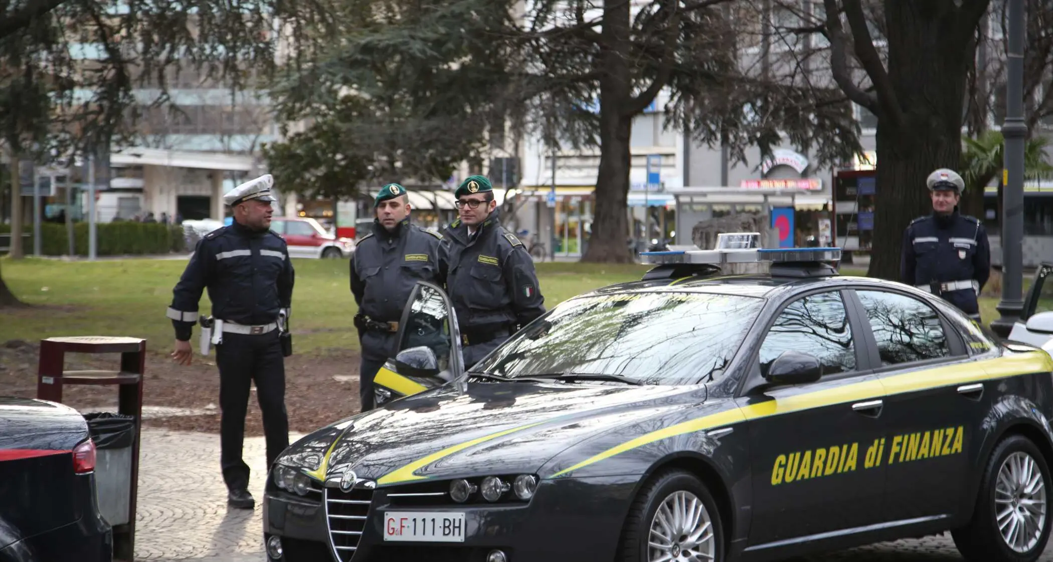 Controlli area stazione a Bolzano. Due marocchini in manette