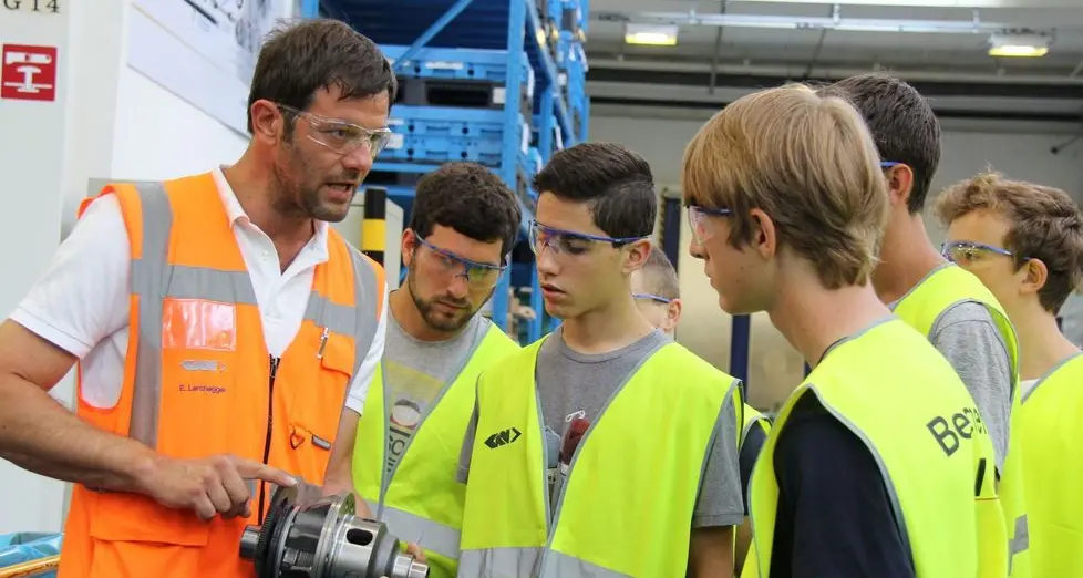 Tra scuola e lavoro, in 50 agli stage estivi della Gkn Driveline