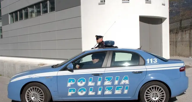 Arrestato poliziotto: si faceva pagare da camionisti dell’Est
