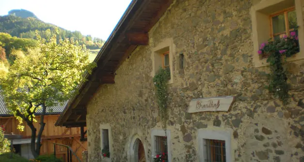 Il Törggelen nell’antica stube del Fronthof a Fiè allo Sciliar