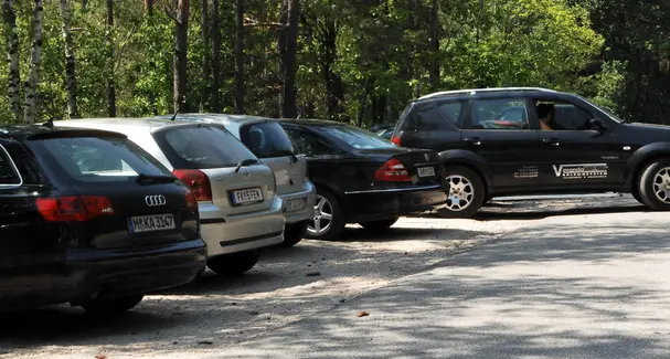 Parcheggio selvaggio a Monticolo: prime multe