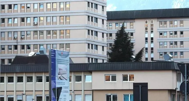 Parto tragico in ospedale, bimba nasce e muore